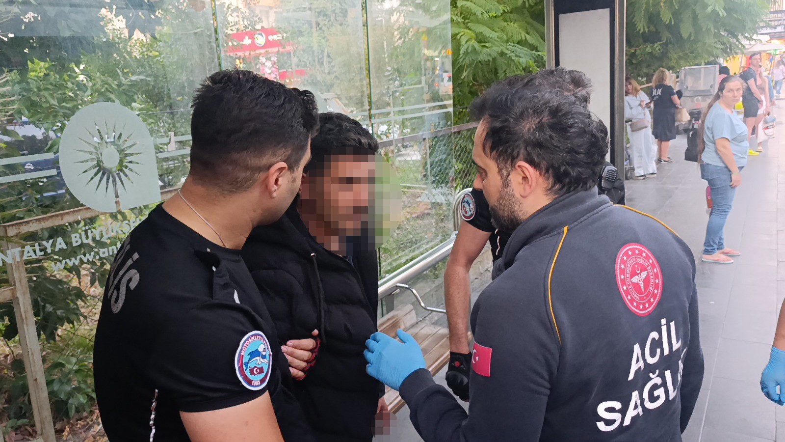 Bayginbulunduyardimagelenpolisinelinioptu