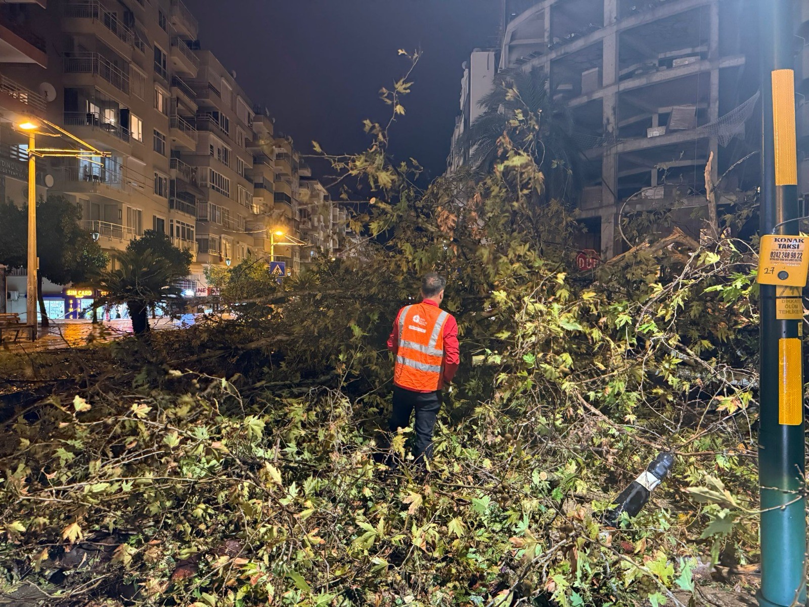 Belediyeekiplerindenhizlimudahale