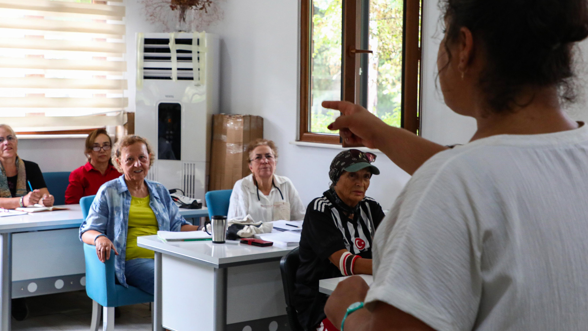 Buyuksehirbelediyesiyaslilaradegerlihissettiriyor