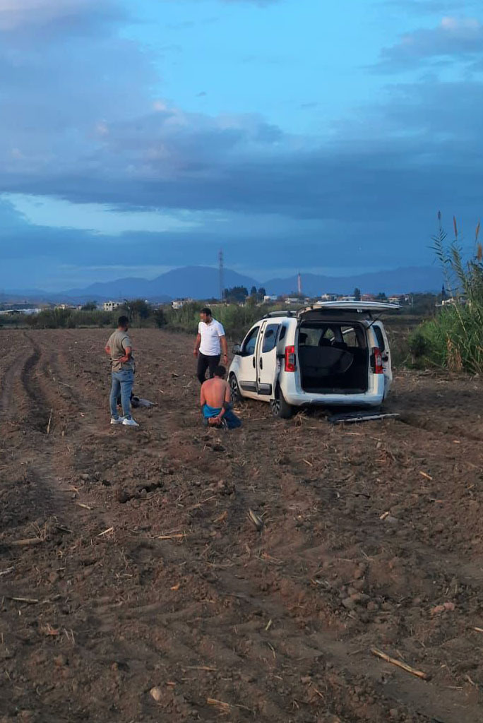 Cezaevindenfirarettilertarladayakalandilar