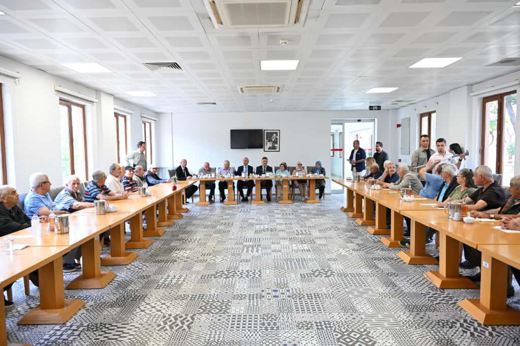 Dervisogluvekocagozyaslilarlabirarayageldi