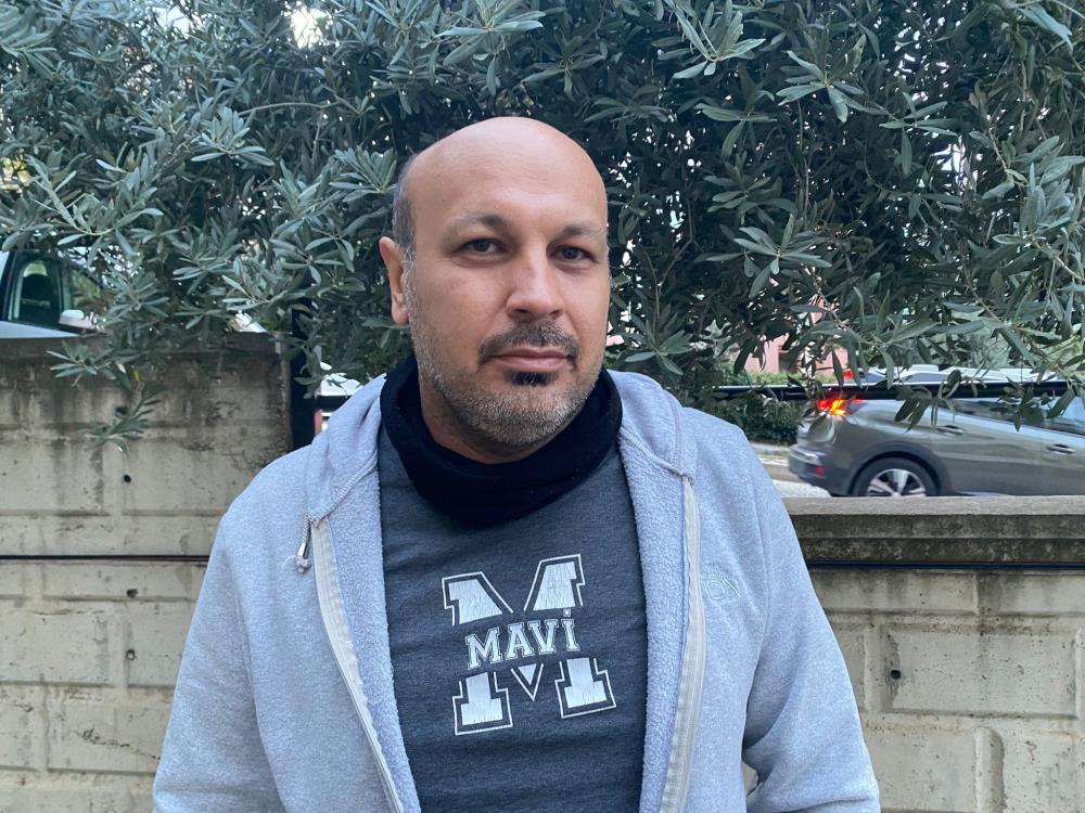 Ekmeginicindenfarediskisiciktiannesuttenkesildi