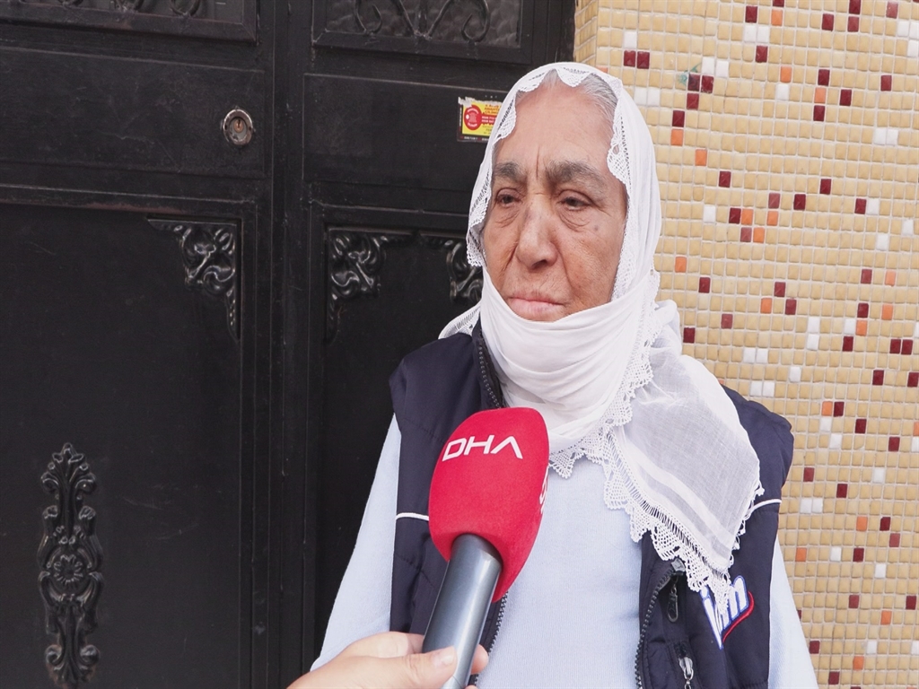 Esibalkondandusenadamtutuklandi