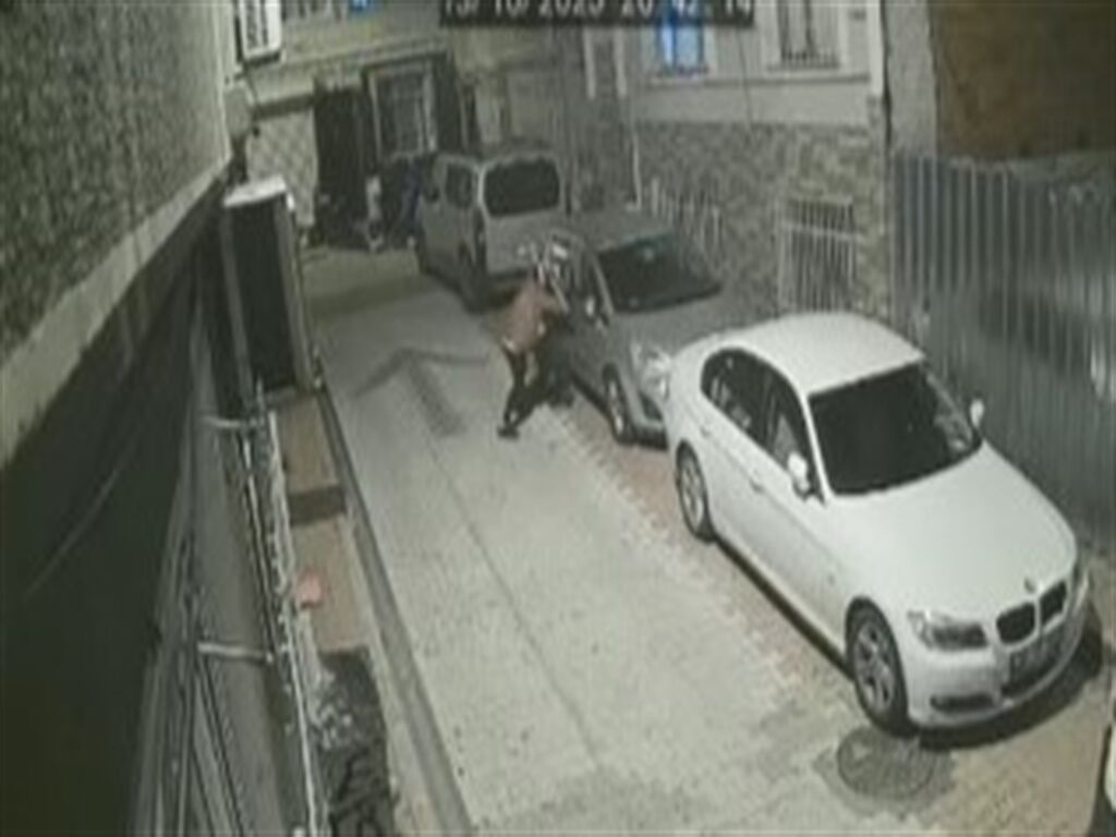 Fatihtekadınıdarpedipyerdesurukledioanlarkamerada