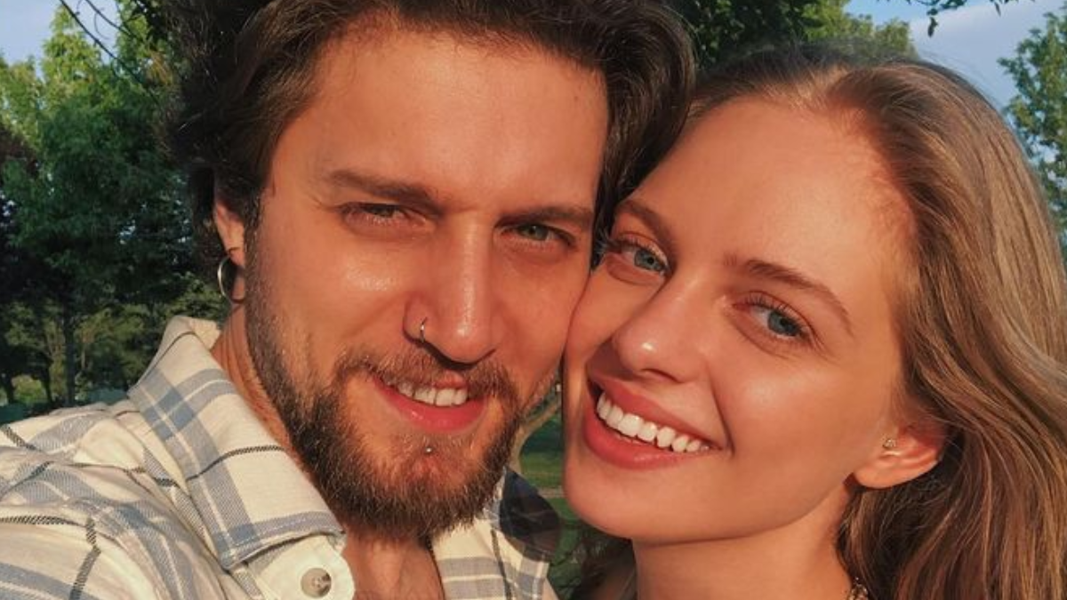 Ipekfilizyaziciveufukbeydemirneaciklamayapti