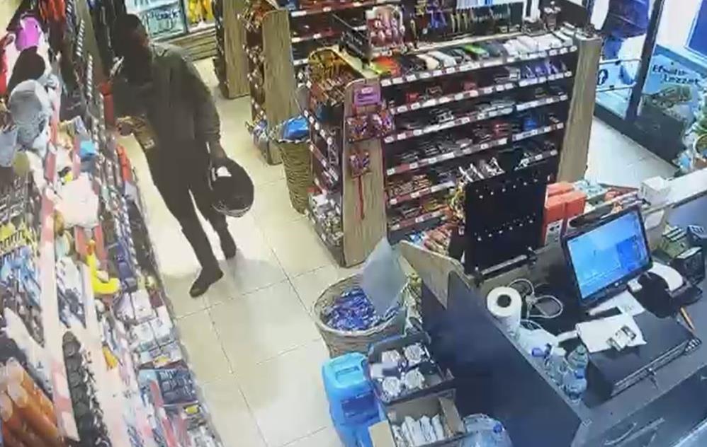 Istasyondakioyuncagicocugunacaldirdi