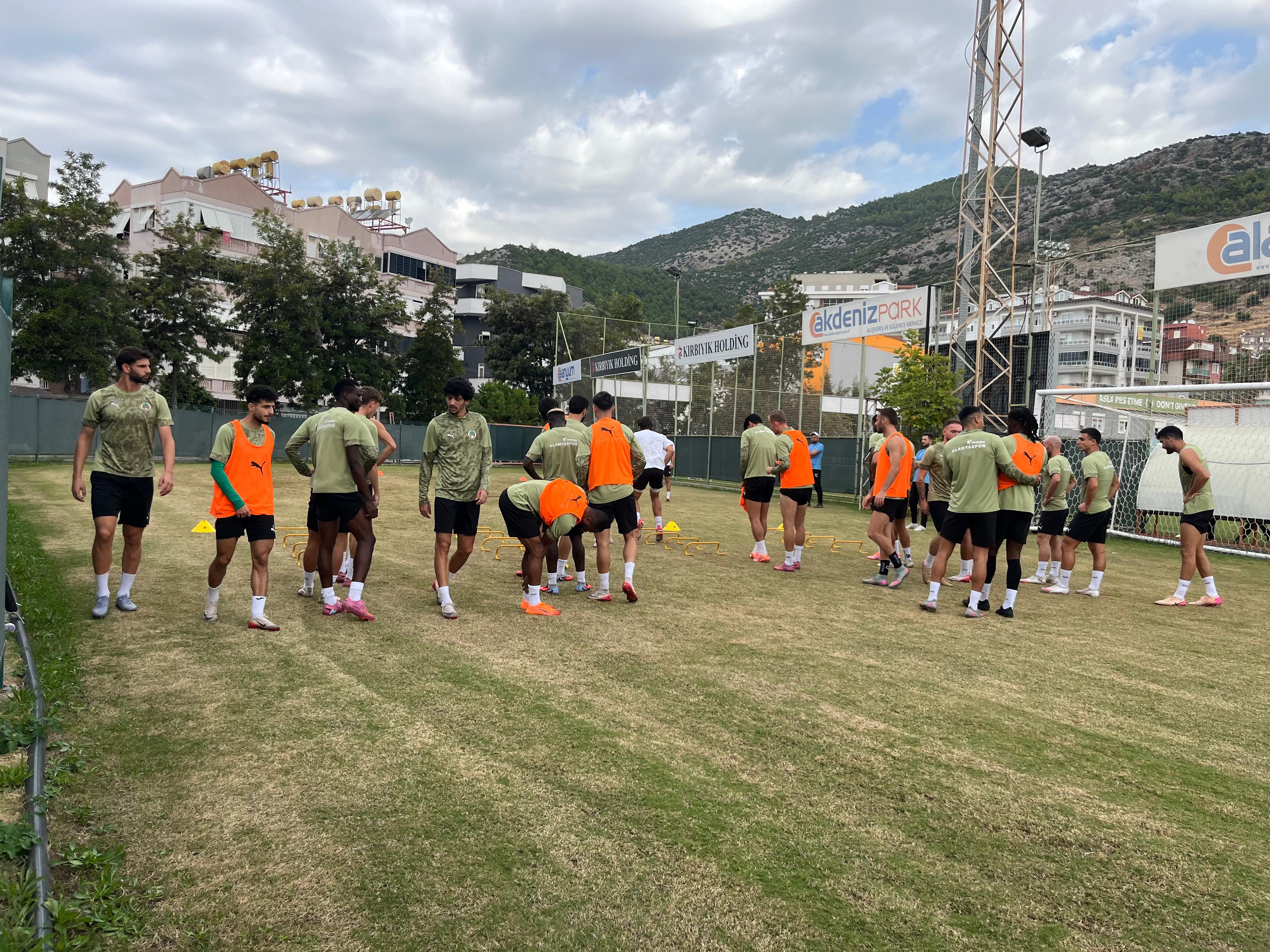 Joaopererirahenuzherseyinbasindayiz