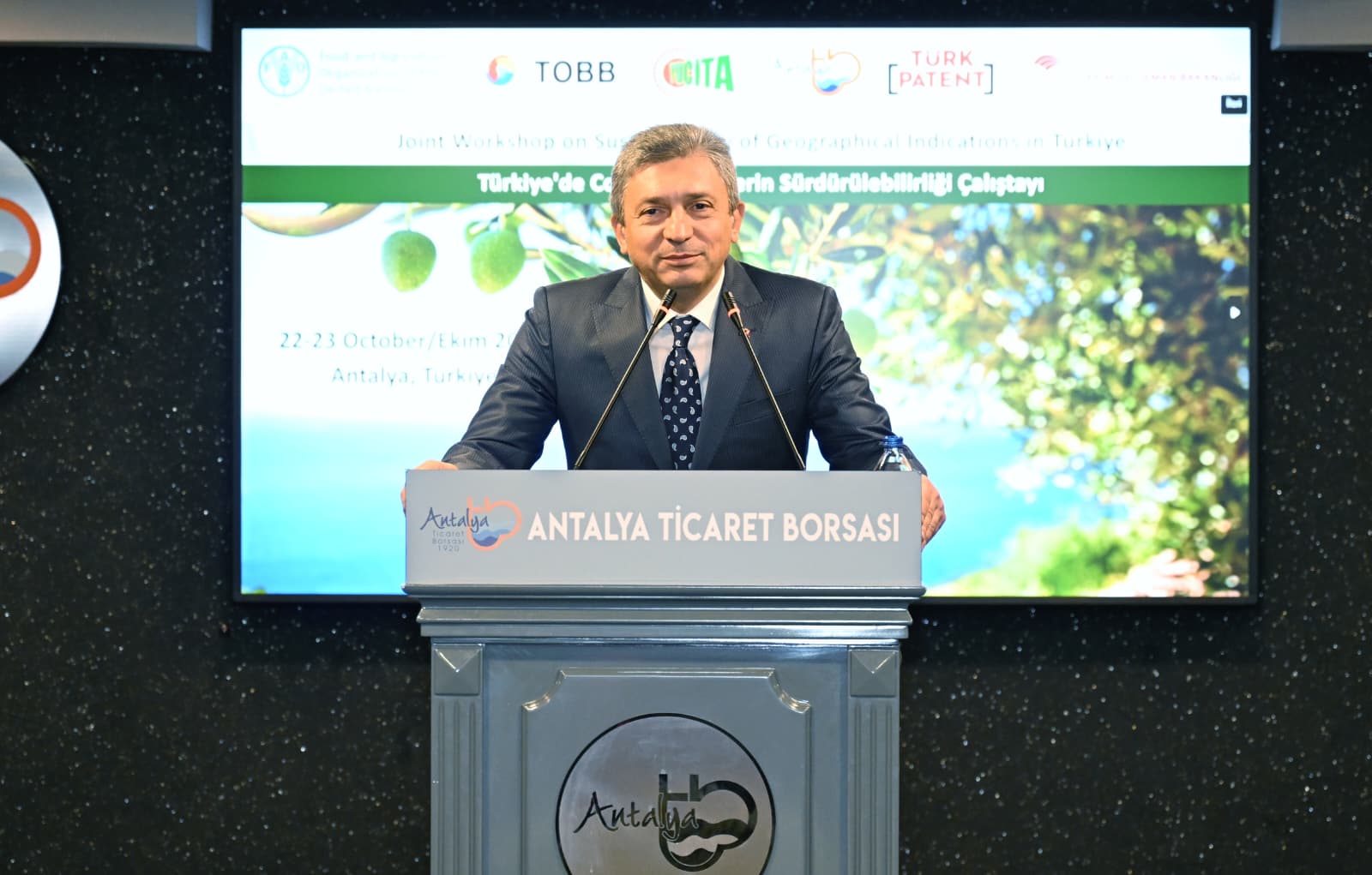 Katilimcilarfikiralisverisindebulundu