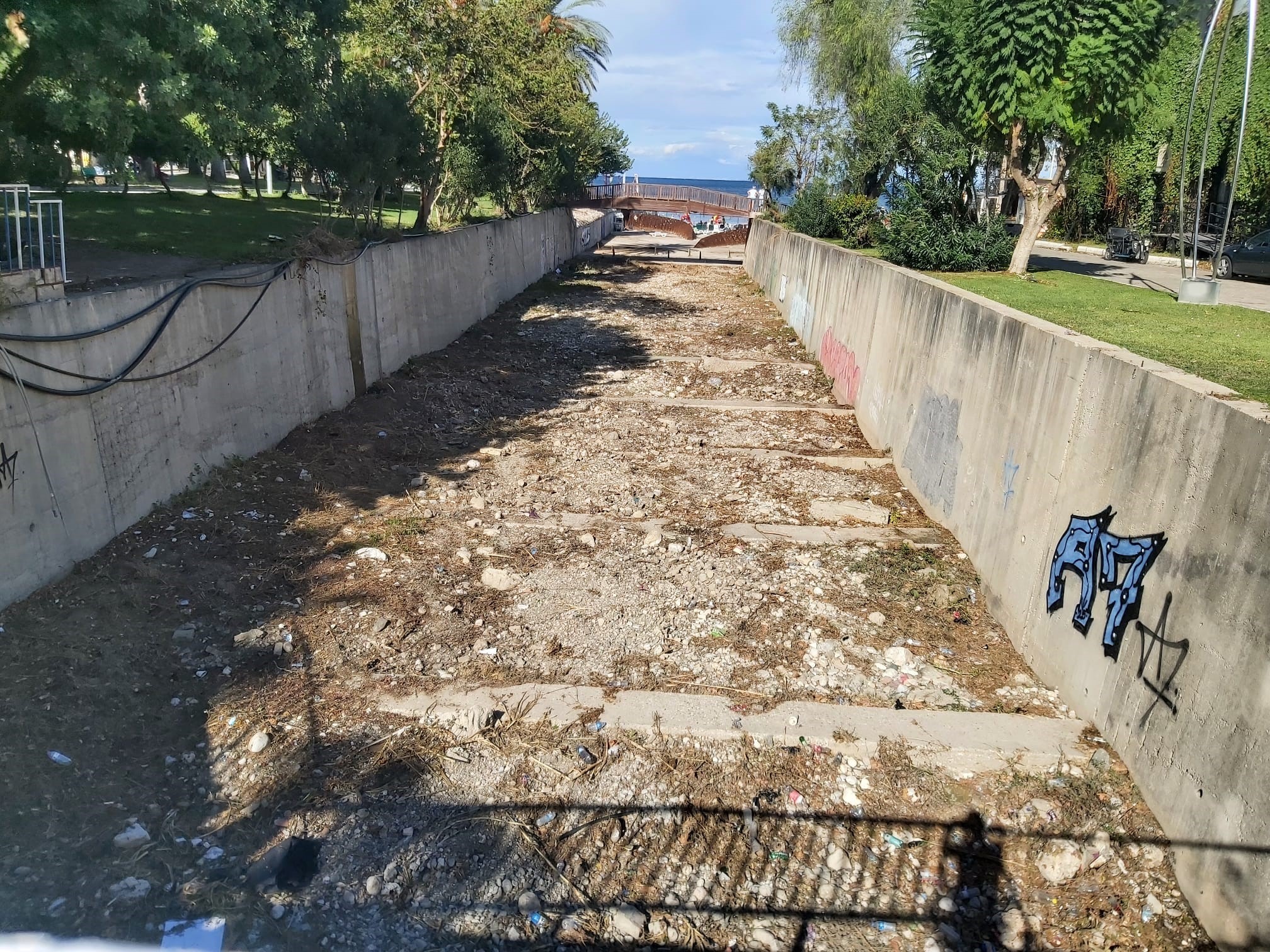 Kemerafetlerekarsiteyakkuzda