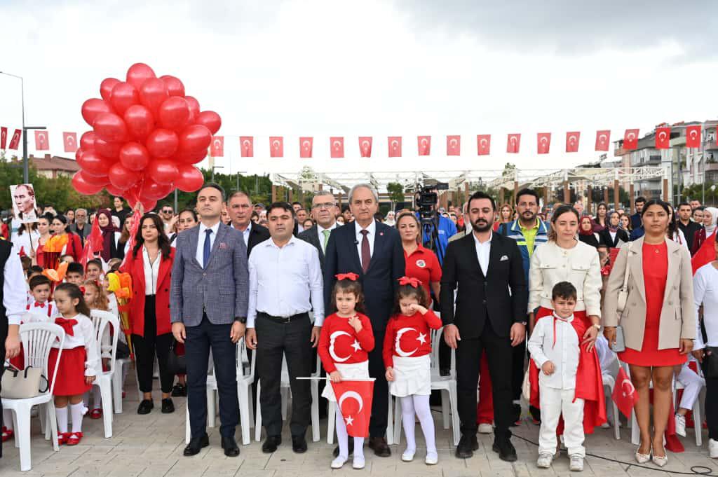 Kepezde29Ekimcumhuriyetbayramicoskuylakutlandi