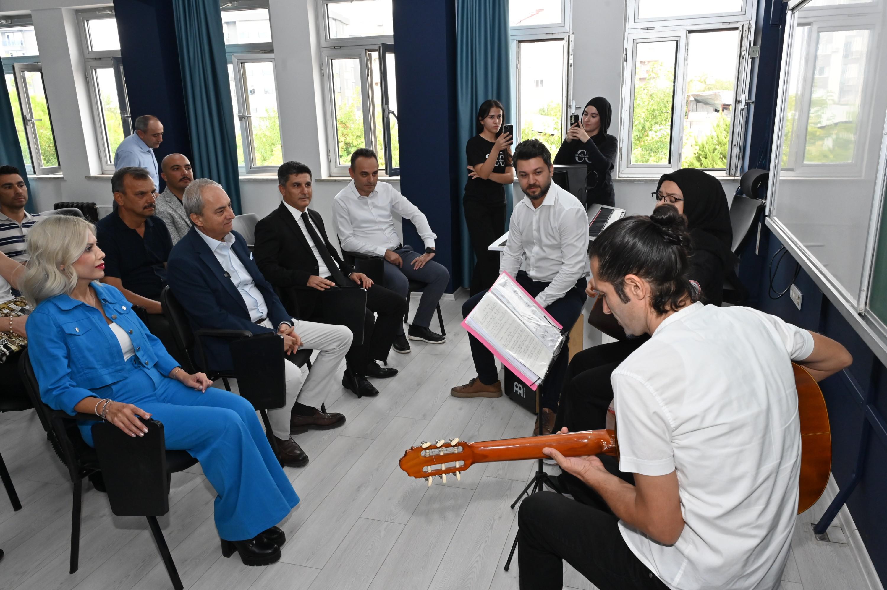 Kocagozunogrencileremuzikhediyesi