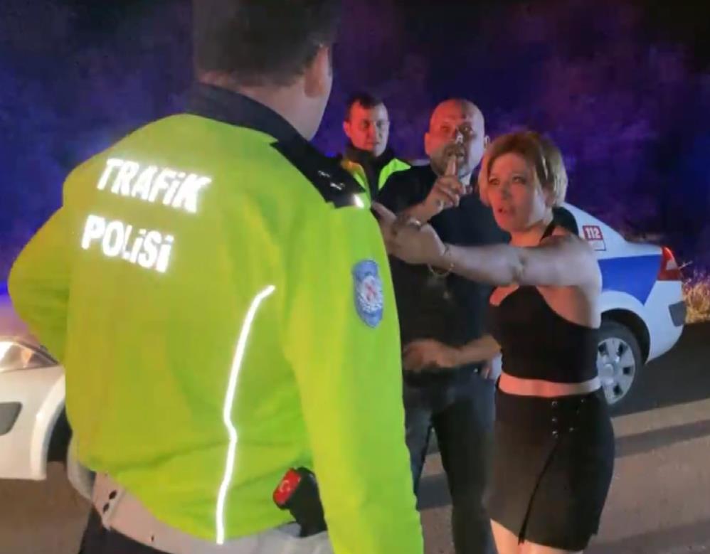 Polisisavciiletehditetticezaevinegönderilid