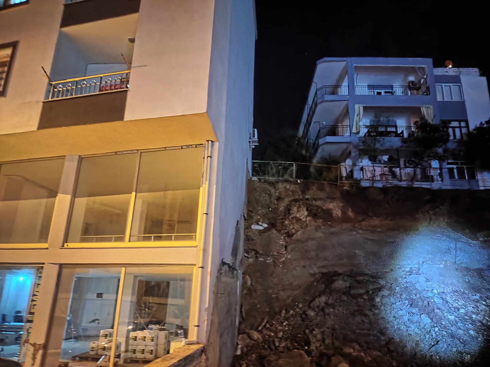 Seriktetoprakkaydievlertahliyeedildi