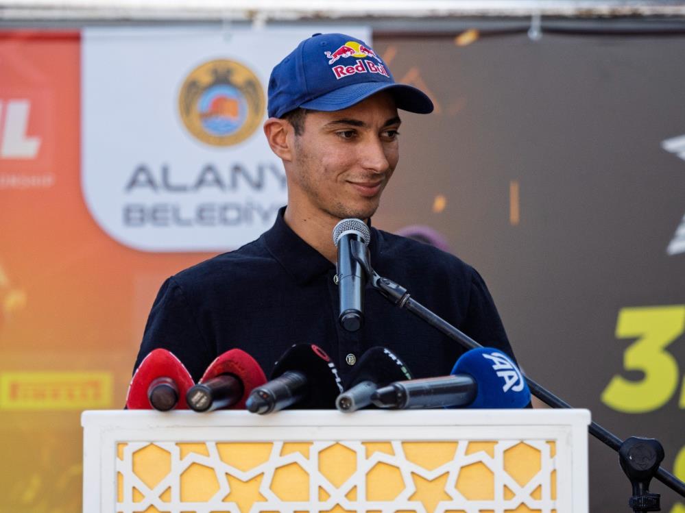 Toprakrazgatlıoglualanyadacoskuylakarsılandı