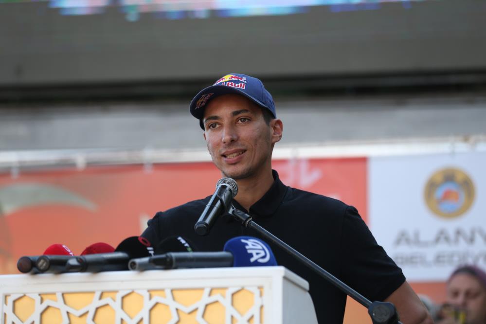 Toprakrazgatlıoglualanyadasevenleriylebirarayageldi