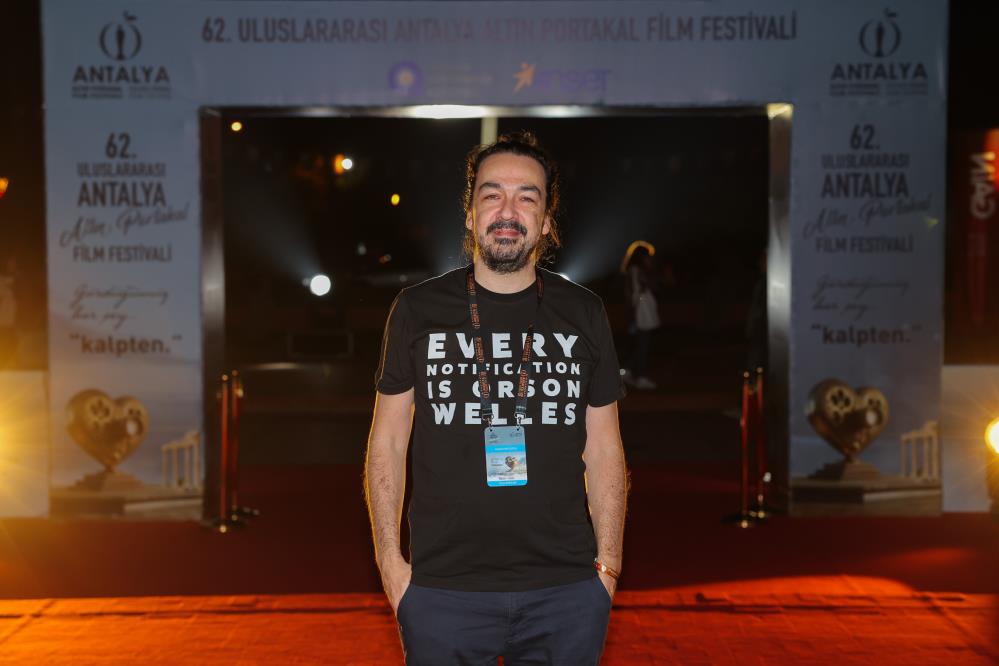 Yapayzekadanilkbelgeselposttruthaltınportakalda