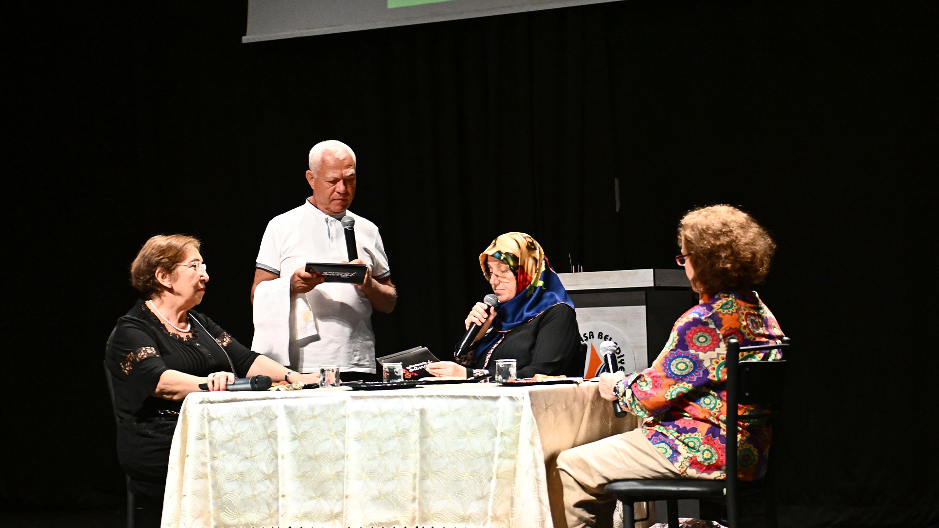 Yasievindeningilizcepiyes