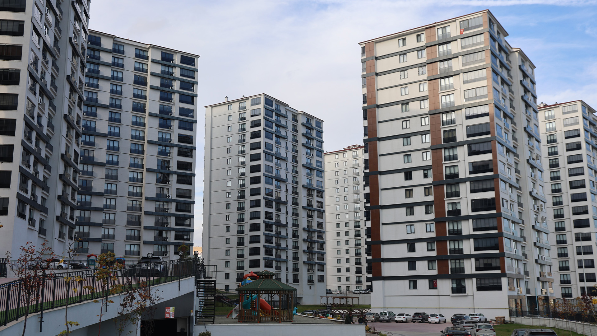 Yonetimesesleriniduyurmayacalistilar