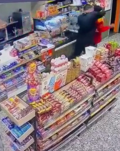 Akaryakitistasyonundacalisanidarbetti