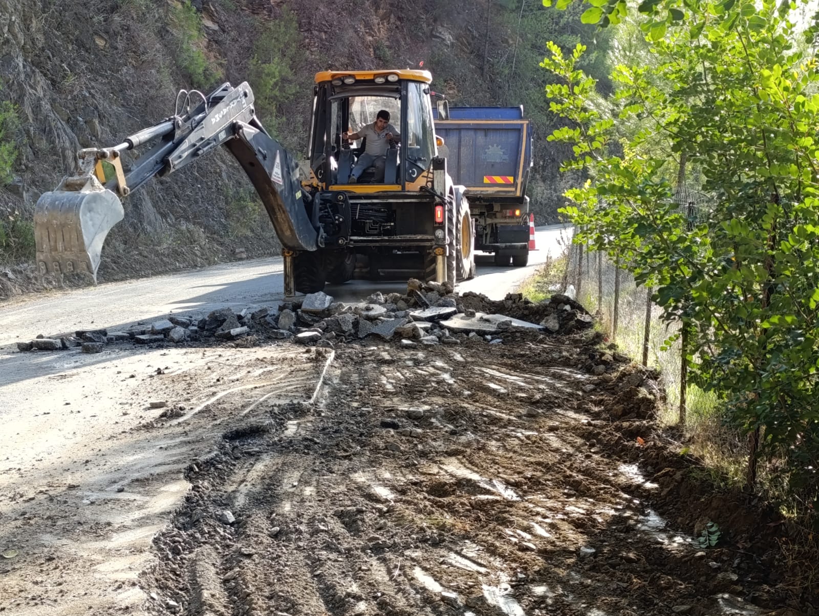 Alanyabelediyesialtyapıcalısmasıileyenileniyor