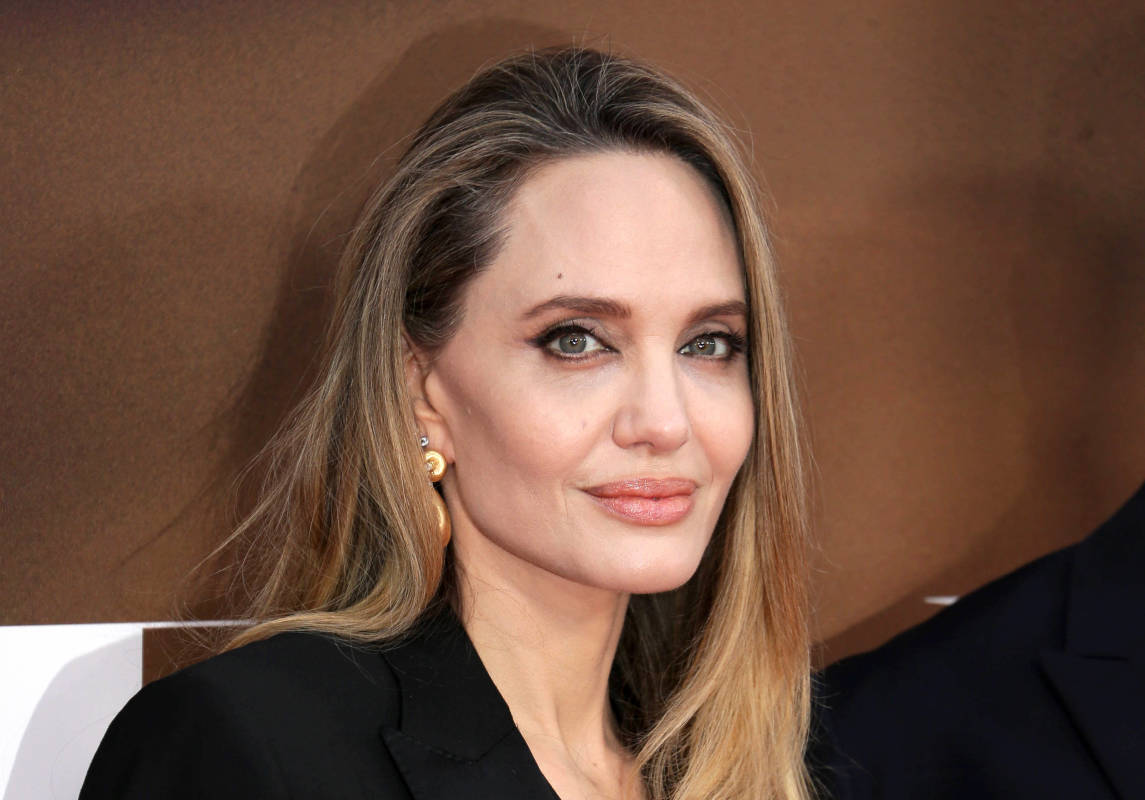 Angelinajolieezorunluaskerliksokuzorlaaldılar