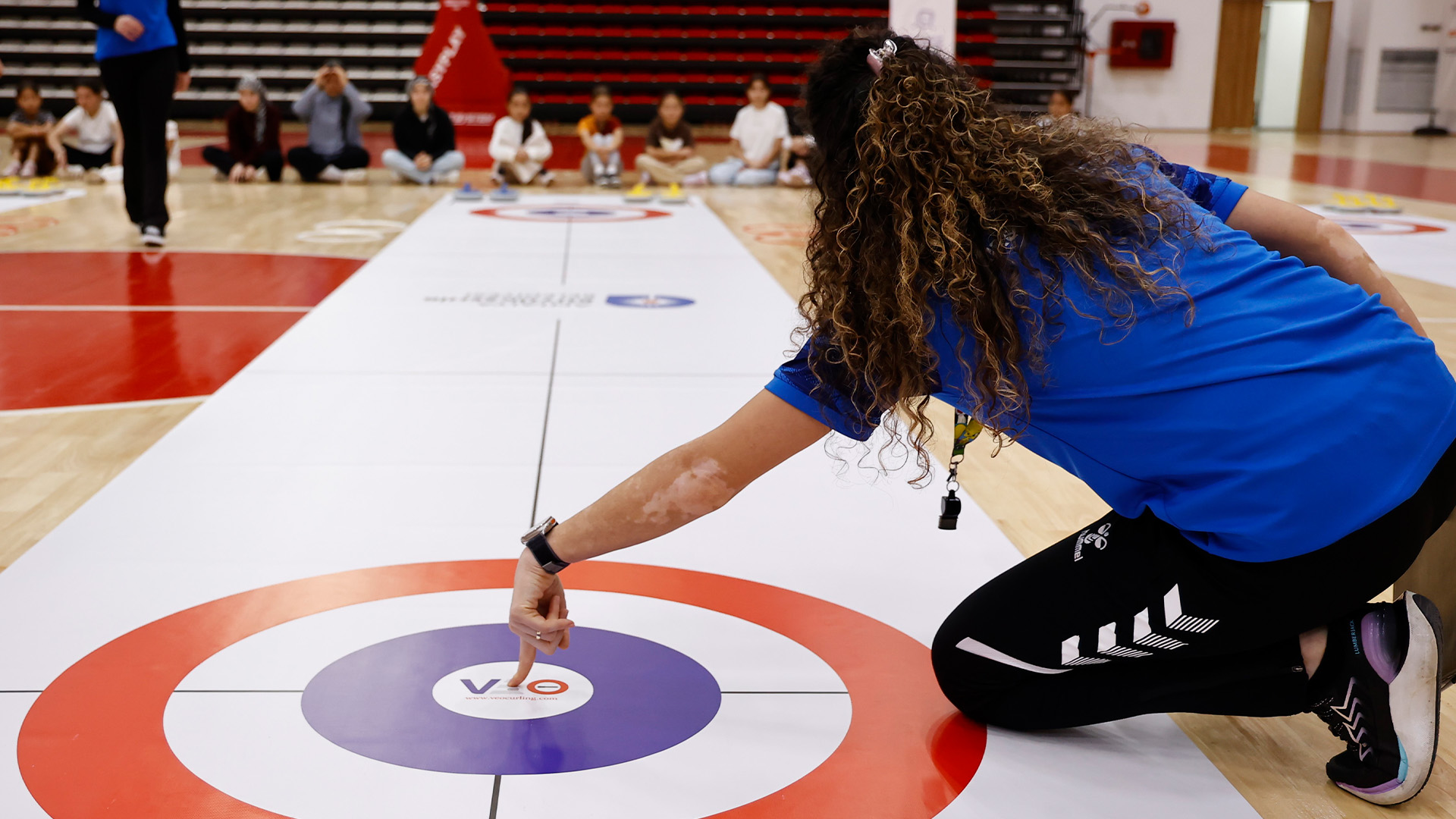 Antalyabuyuksehirdenkizcocuklarinaspordestegi