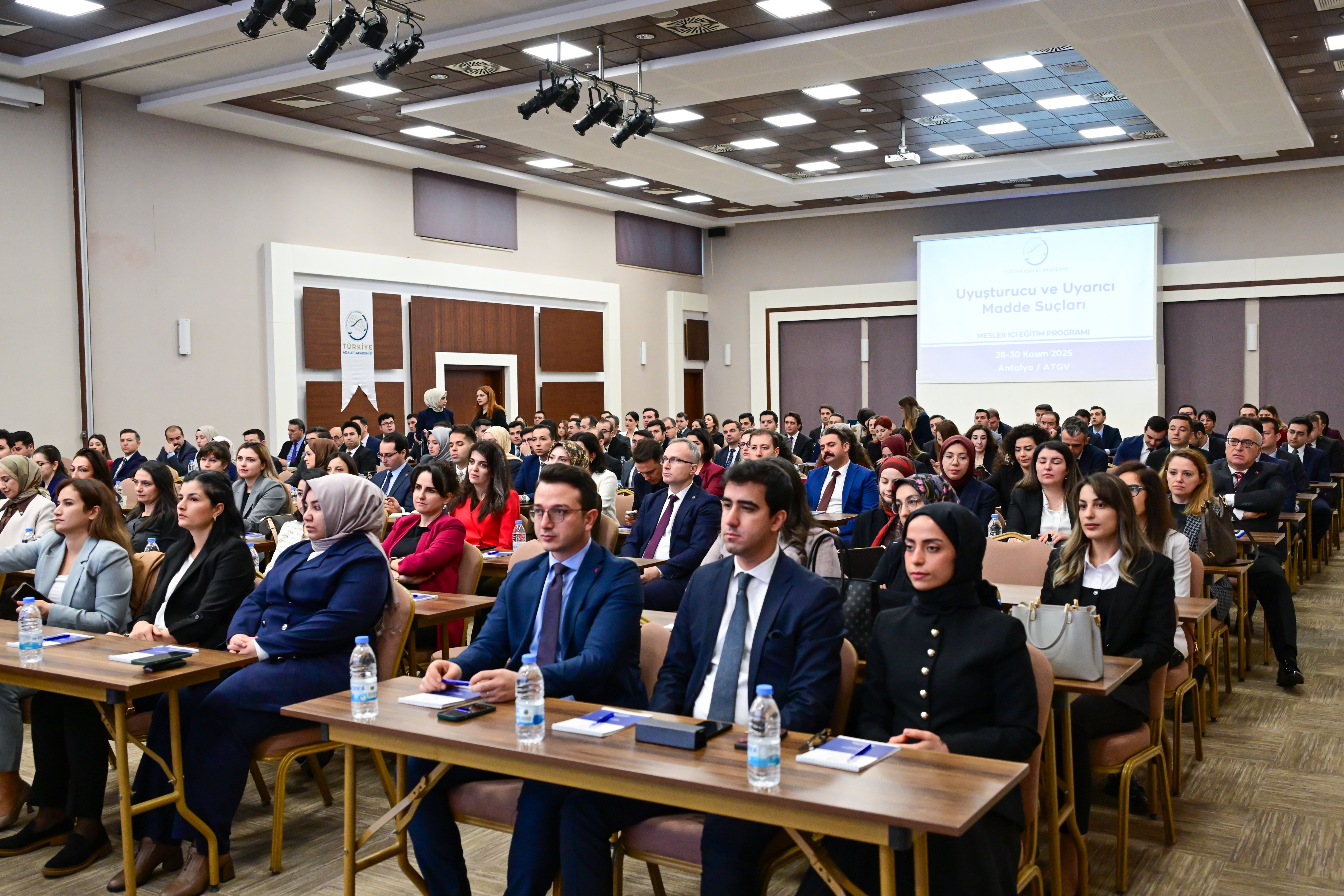 Antalyadayargimensuplariluyaricimaddesuclarimasayayatirildi