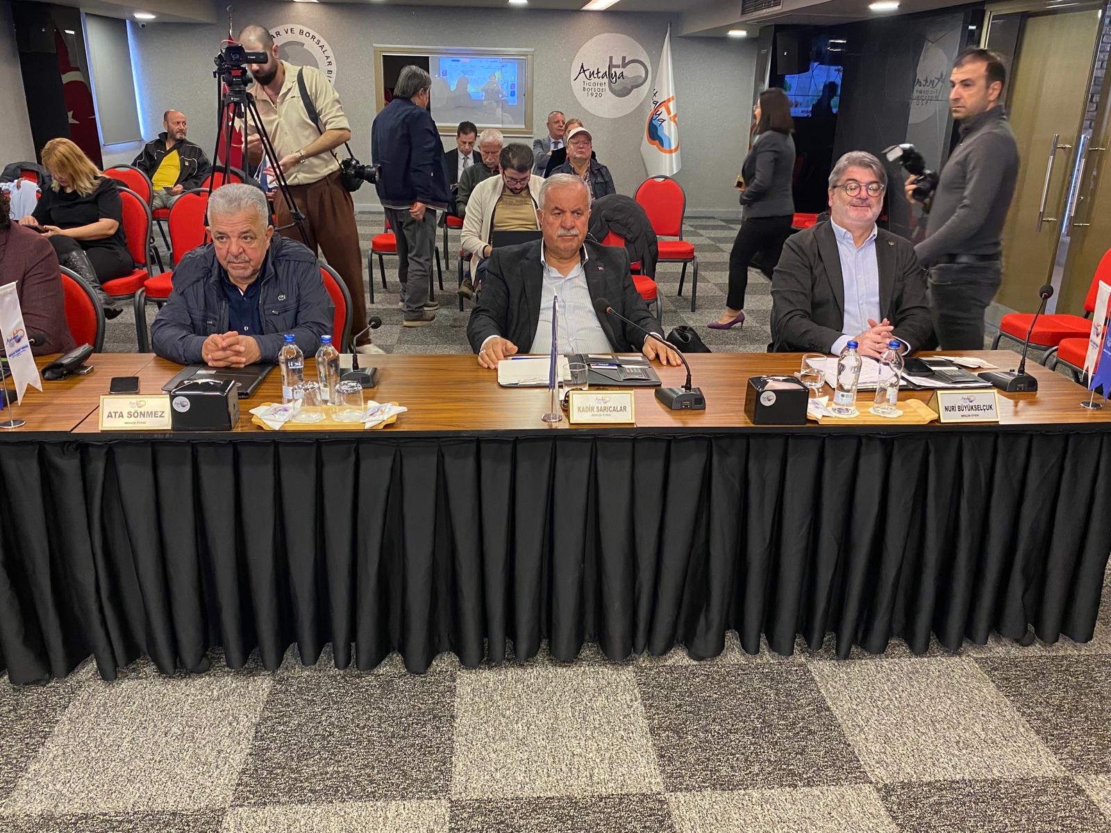 Antalyaekonomisindekaratablogecenyilimumlaaratti