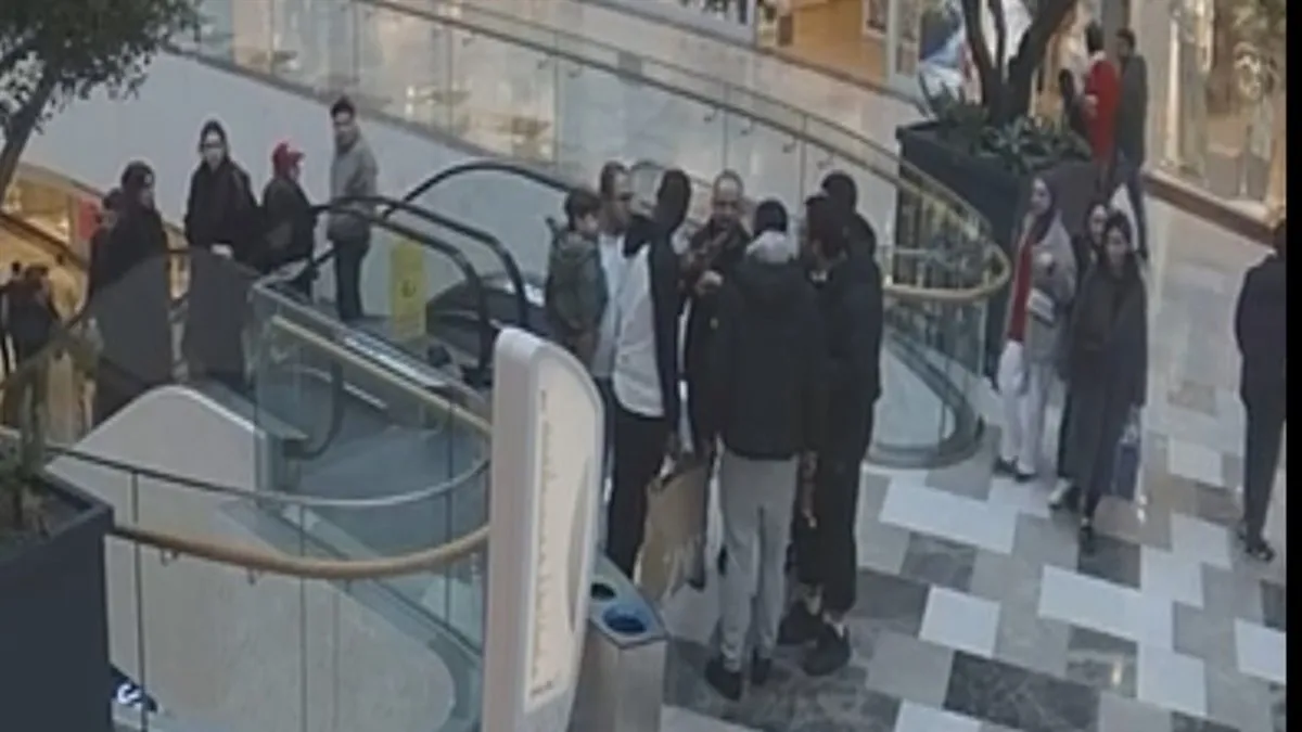 Avmdeunlufutbolcuyasilahcekildi