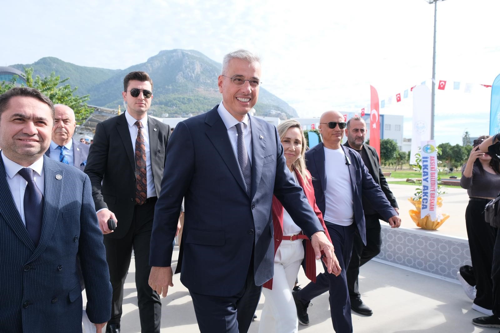 Bakancavusoglualkuturkiyeyeornekolanbiruniversite