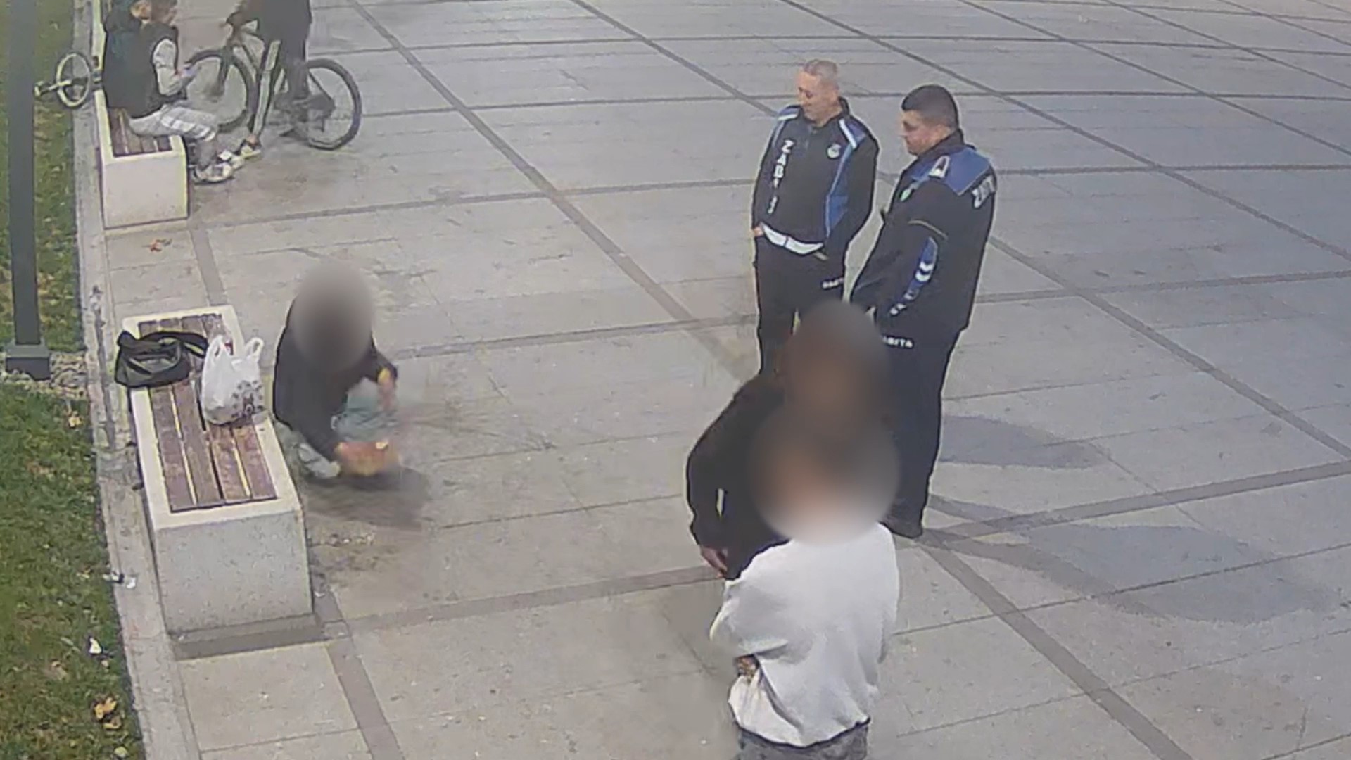 Belediyeaffetmedigenclersupurgeylecoplerinitemizledi