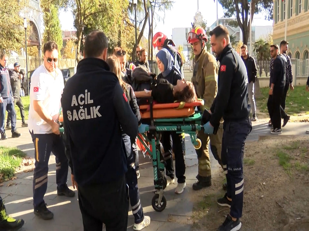 Beyogluntakaza2Kisiyaralandı