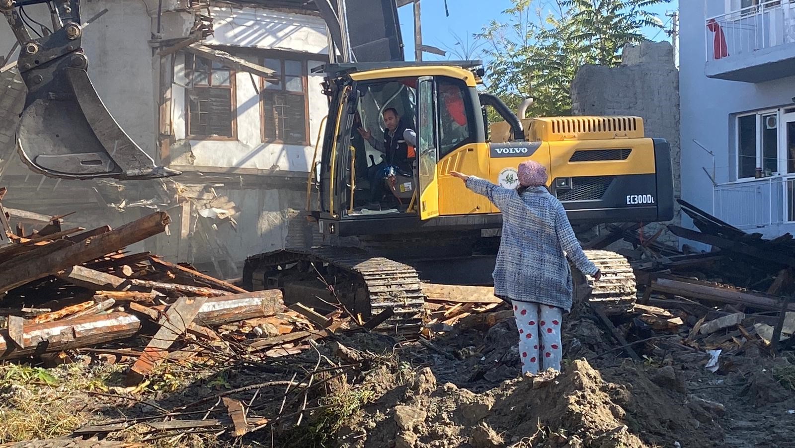 Burdurdahayvanlarimolecekdedibinayikiminidurdurdu