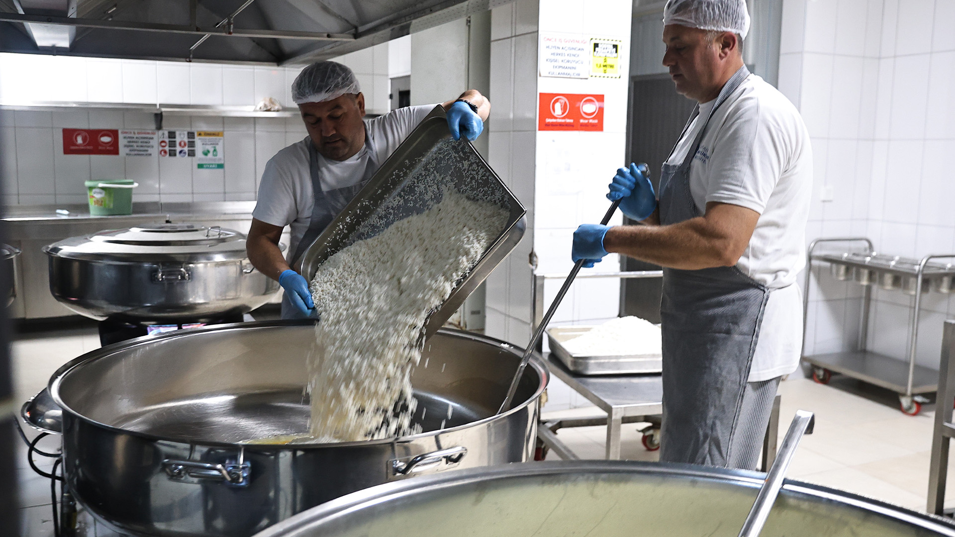 Buyuksehirdensicakyemekdestegi