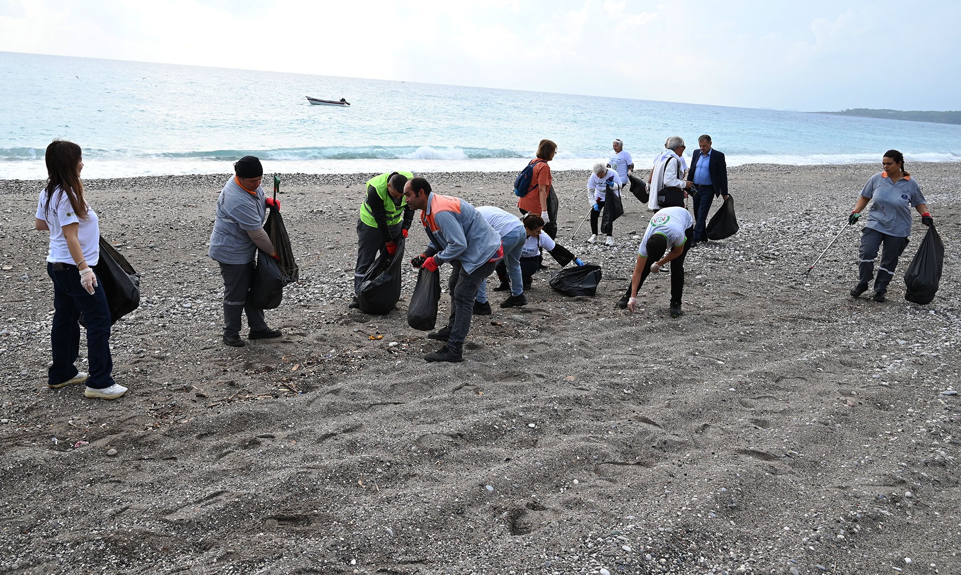 Camyvasahilitemizlendi