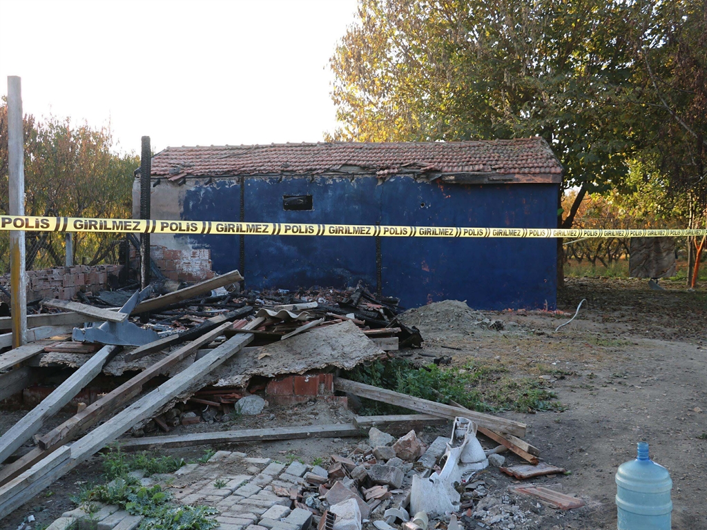 Cıkanyangında5Cocugunukaybettianneyecezacıkmadı