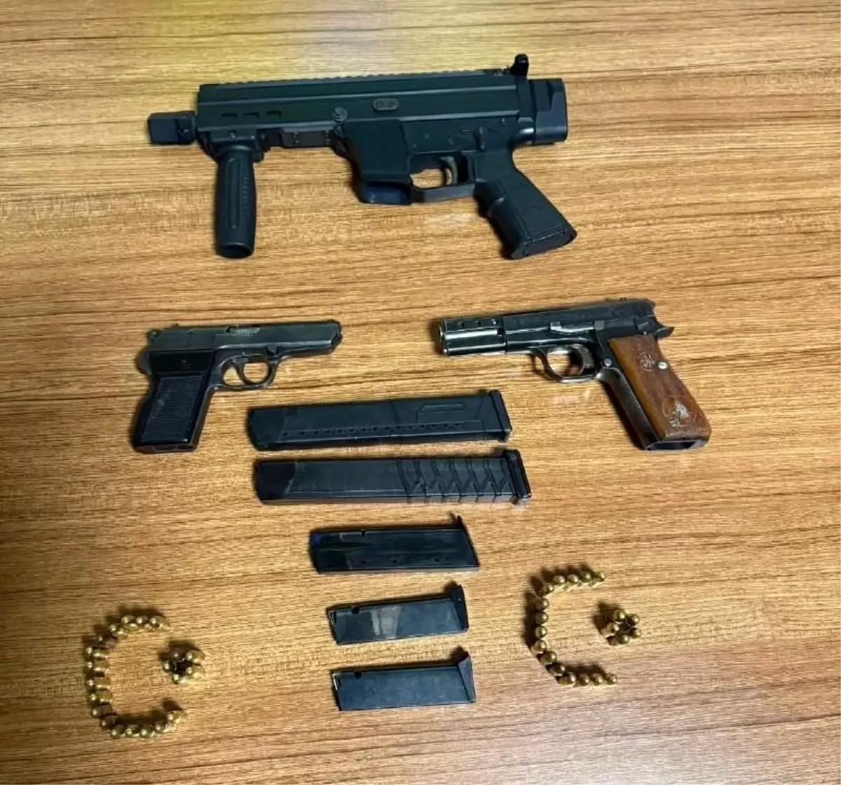 Evlerindensilahzulasicikti