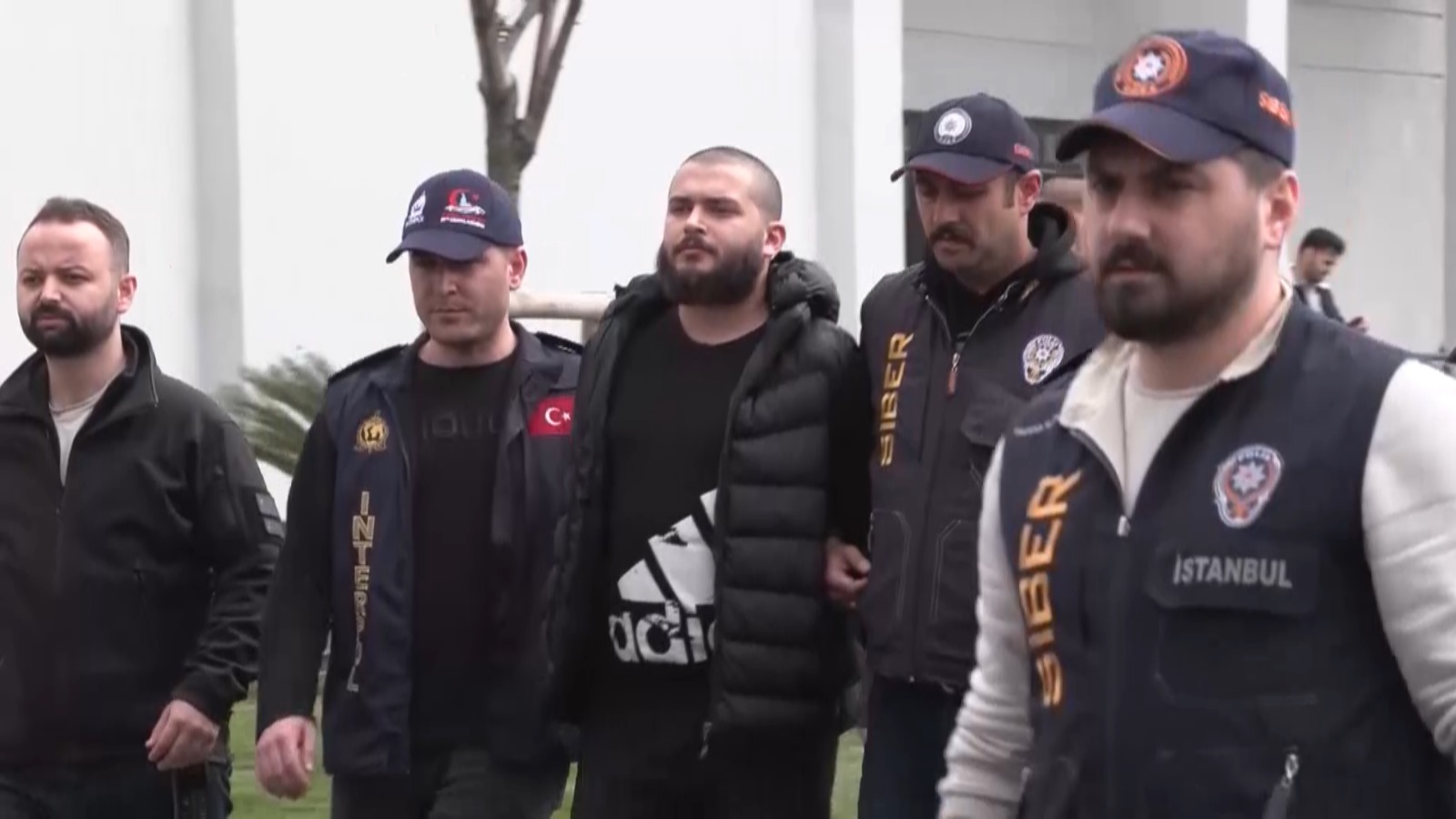 Farukfatihozercezaevindekiodasindaasilihaldebulundu