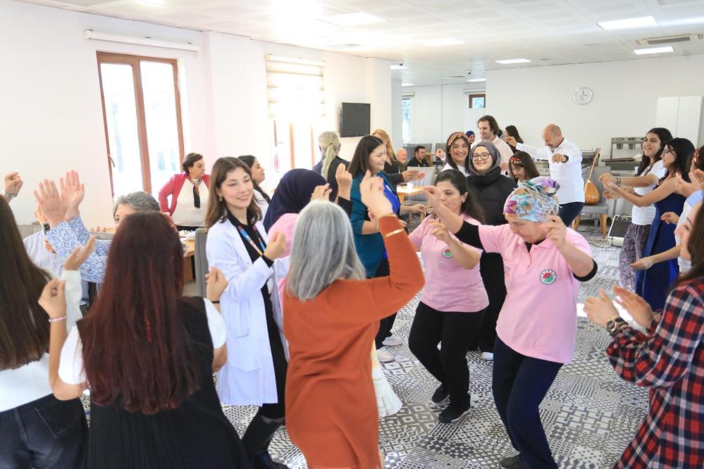 Genclerdenhuzurevineneseliziyaret