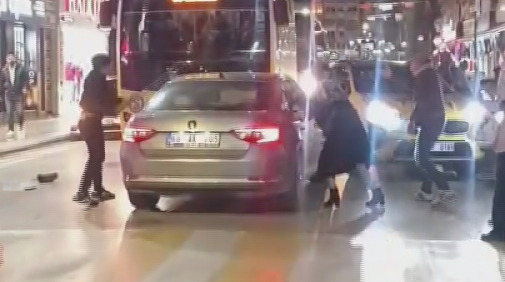 Heryerecarpansurucuesnaflaqrtarafindandovuldu