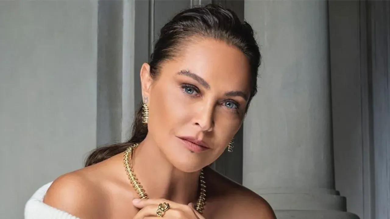 Hulyaavsardanbombacikisdunyadabirilkiyapiyorum-1