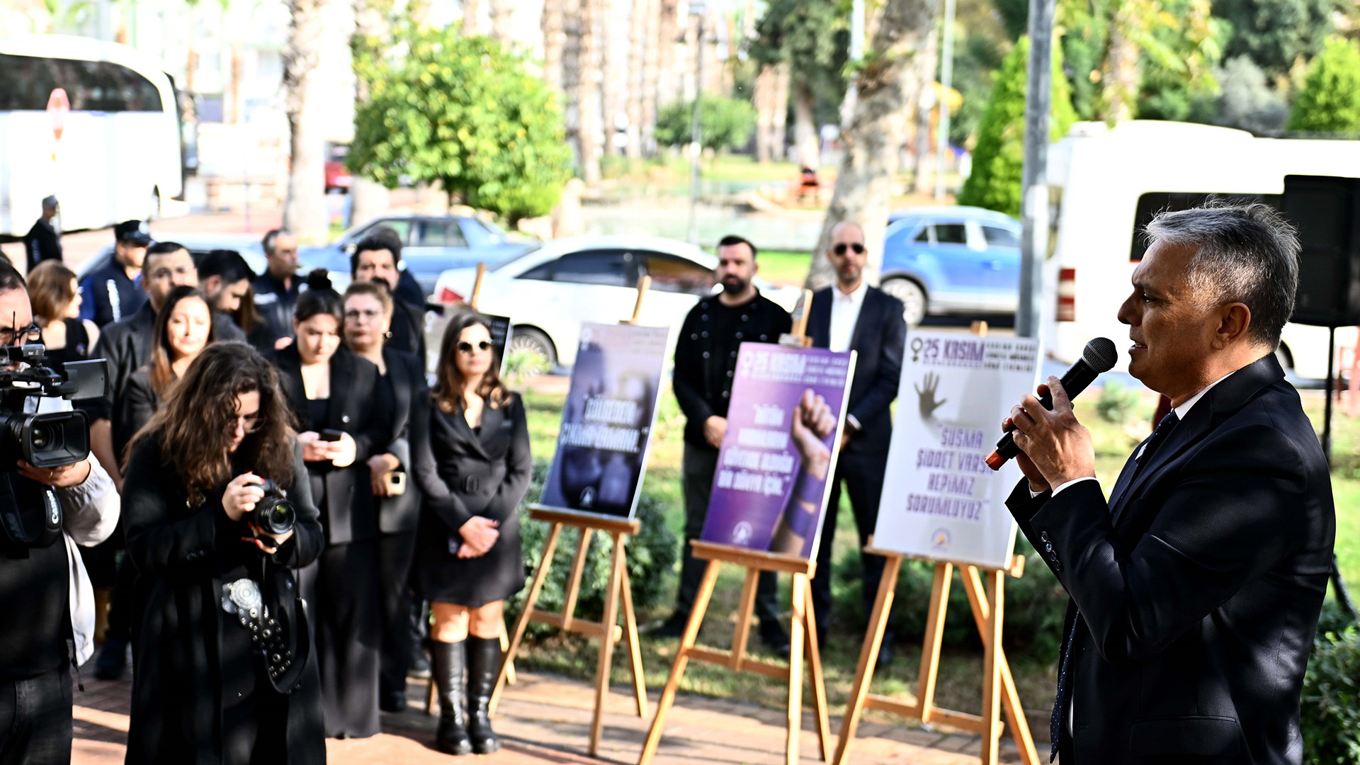 Kirmizikaranfilbirakildi