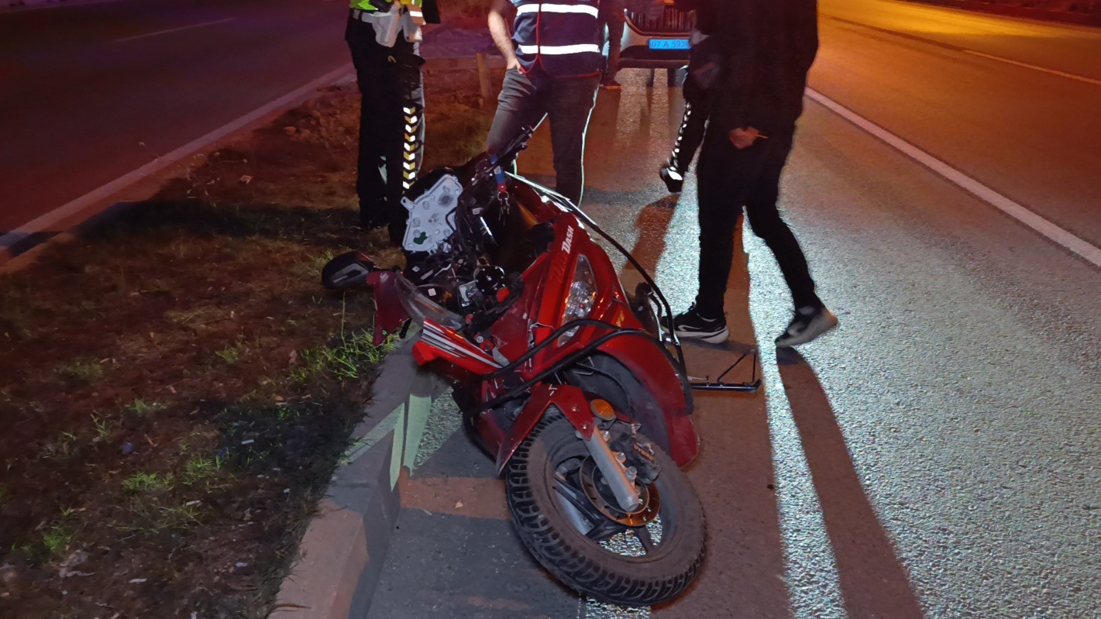 Navigasyonabakmakistedibaskabirotomobilaracinacarpti