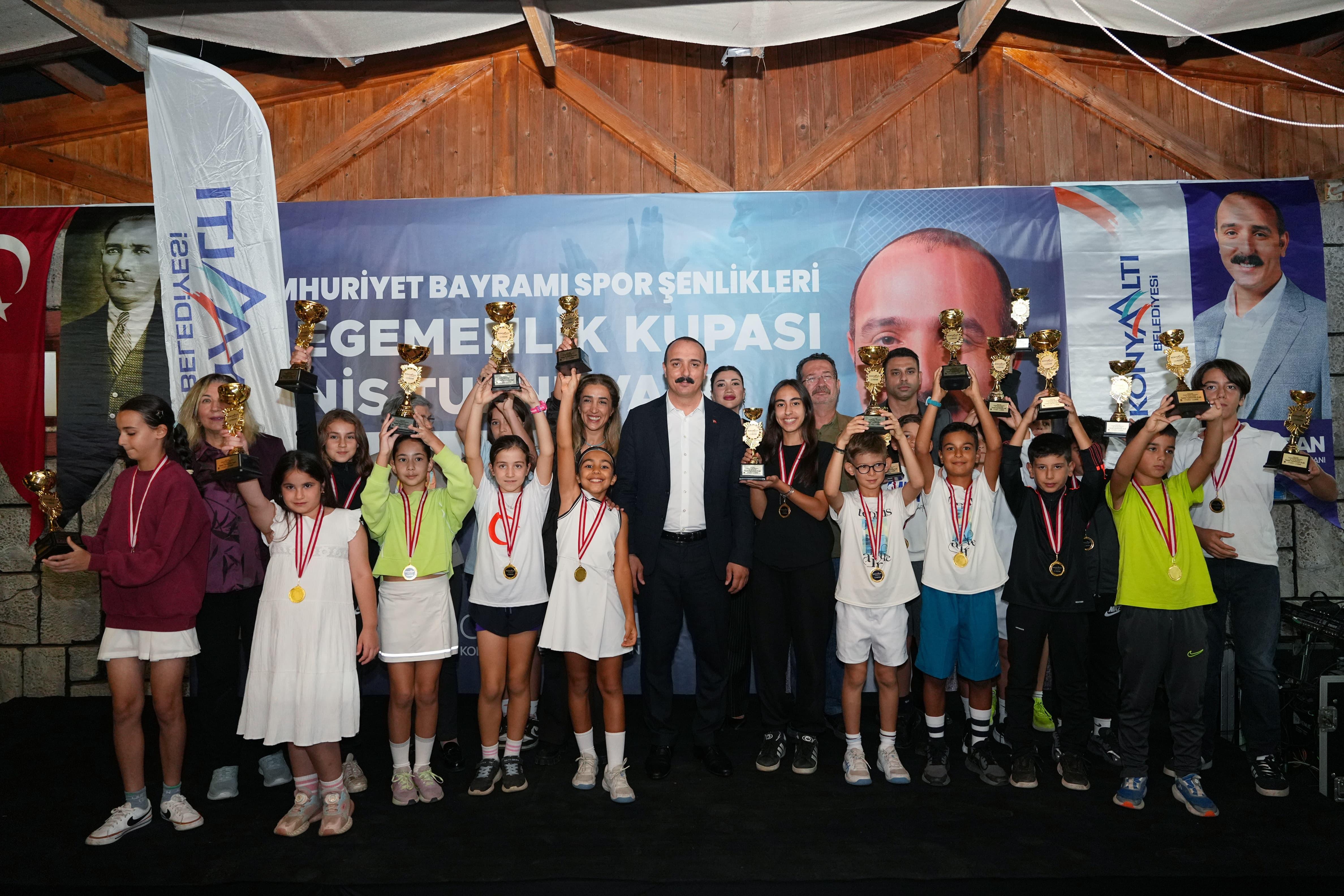 Odullerinibaskankotandanaldilar