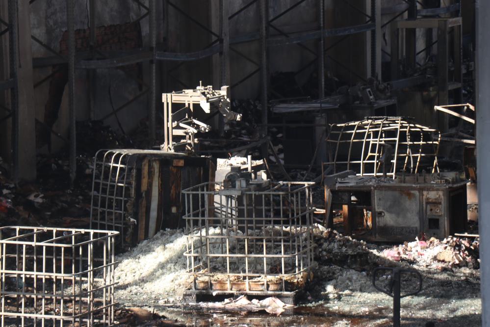 Parfumtesisindekiyangınıngoruntulericıktı