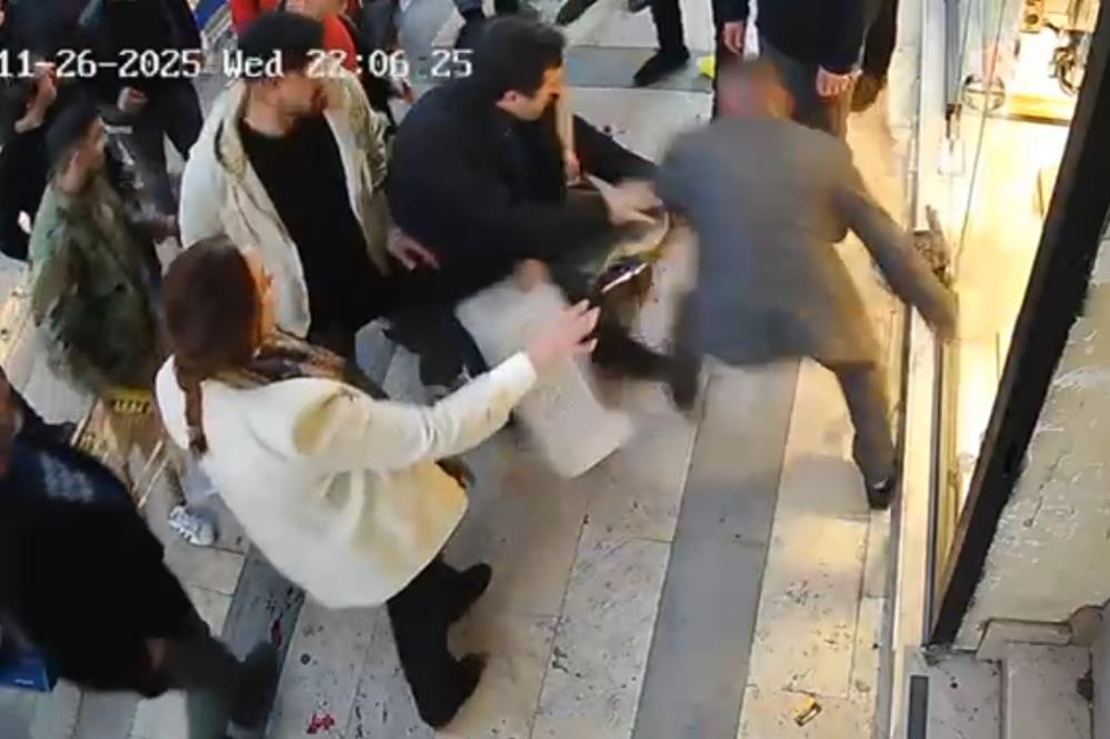 Sokakortasindabicaklisaldirimeyvekasalariylakurtardilar