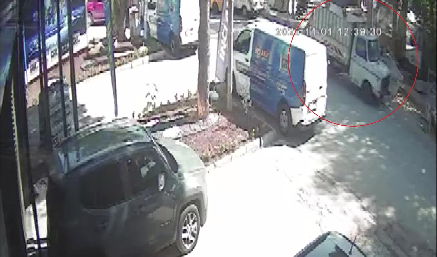 Toplayicilarbirbirinegirdi