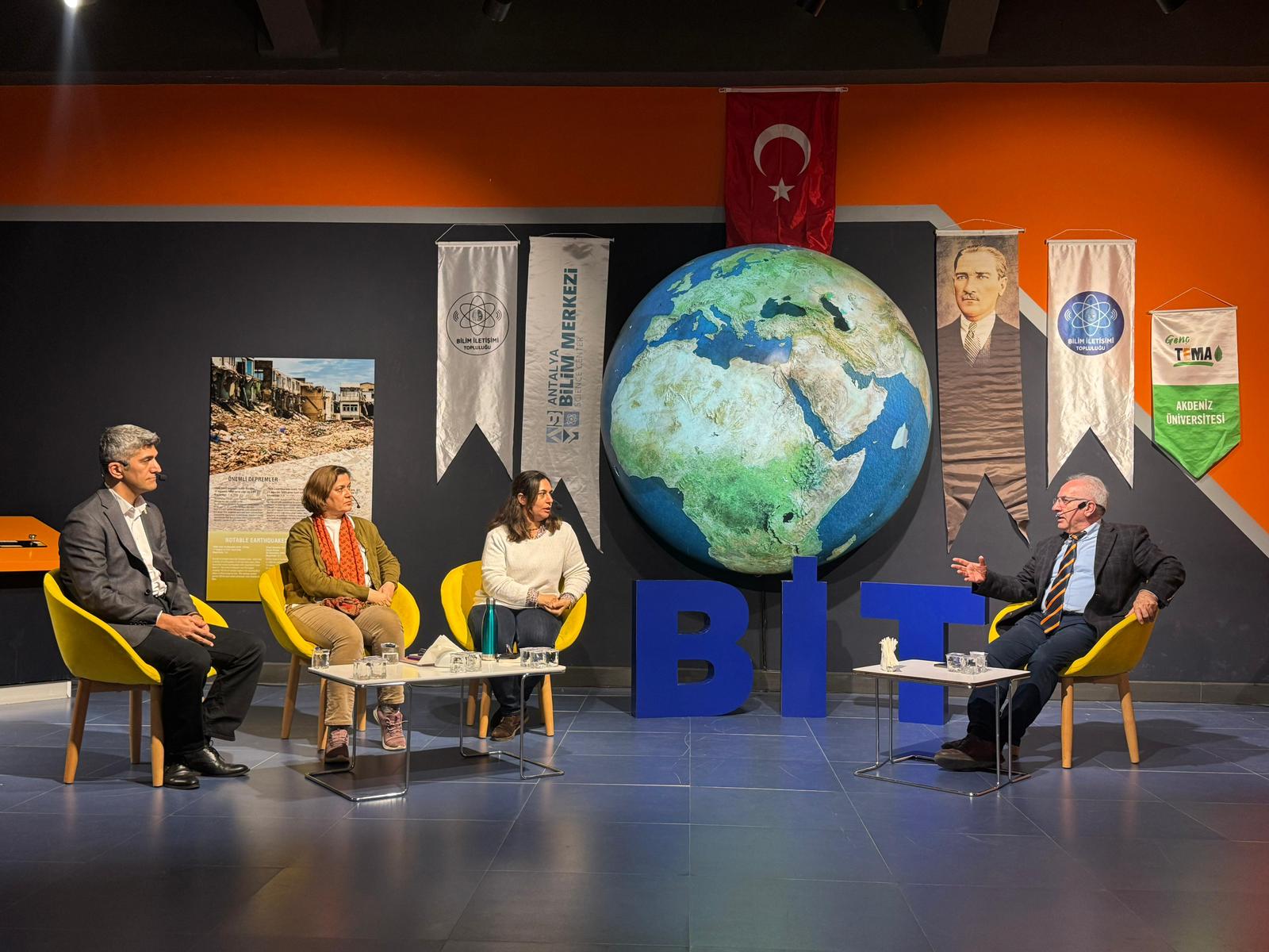 Akdenizuniversitesindekonusuldu