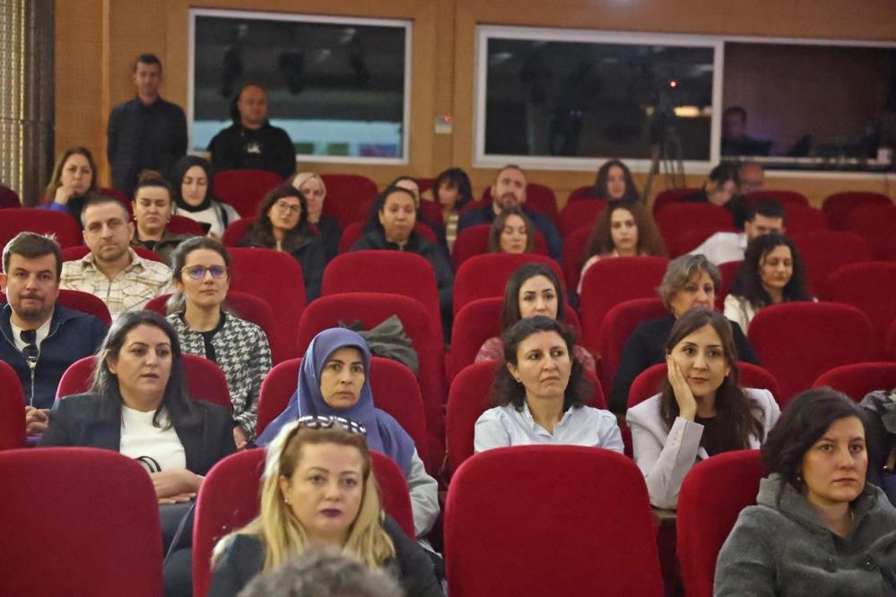 Antalyadaendemikbitkiturlerikonusuldu