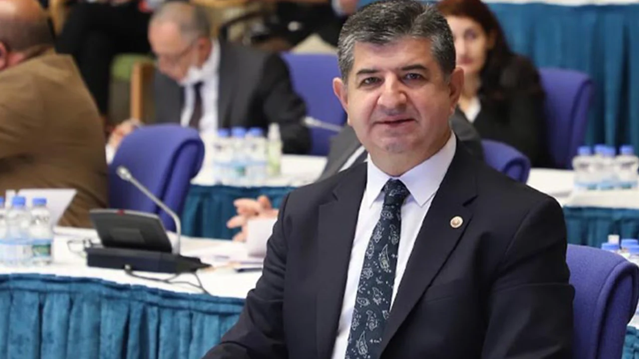 Antalyadakrizedonenburokratzammindayenigelisme